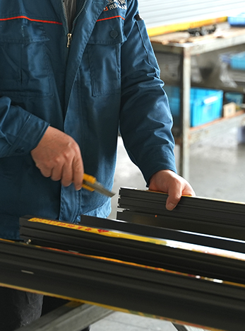 Zhejiang Ruiguan Ajtó és Ablak Co., Ltd.