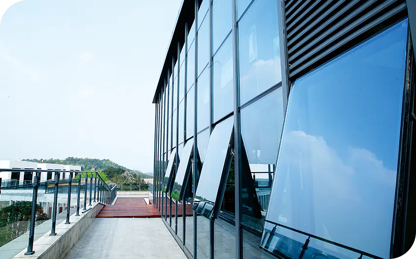 Zhejiang Ruiguan Ajtó és Ablak Co., Ltd.
